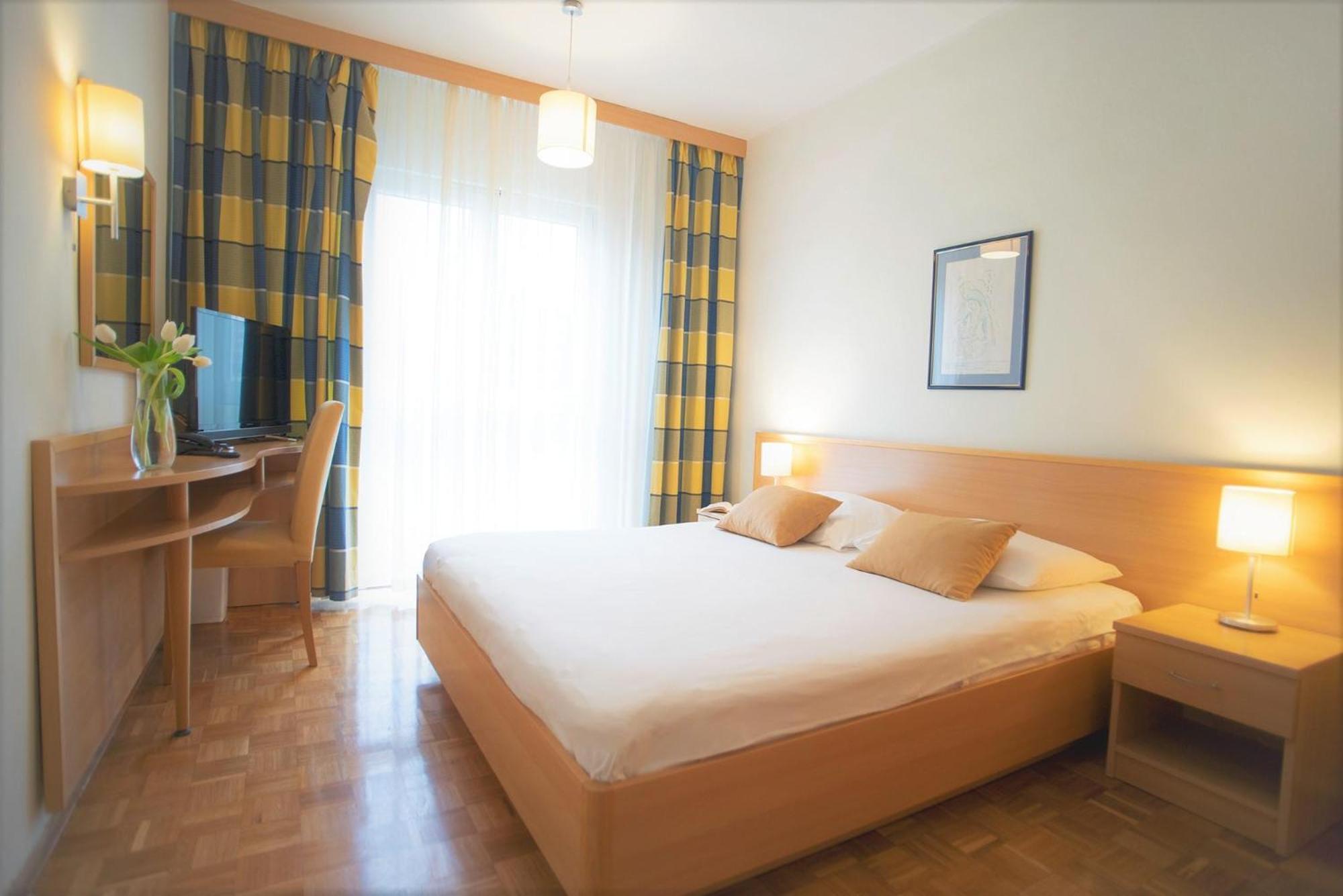 Aminess Vival Casa Velaris Hotell Supetar Eksteriør bilde