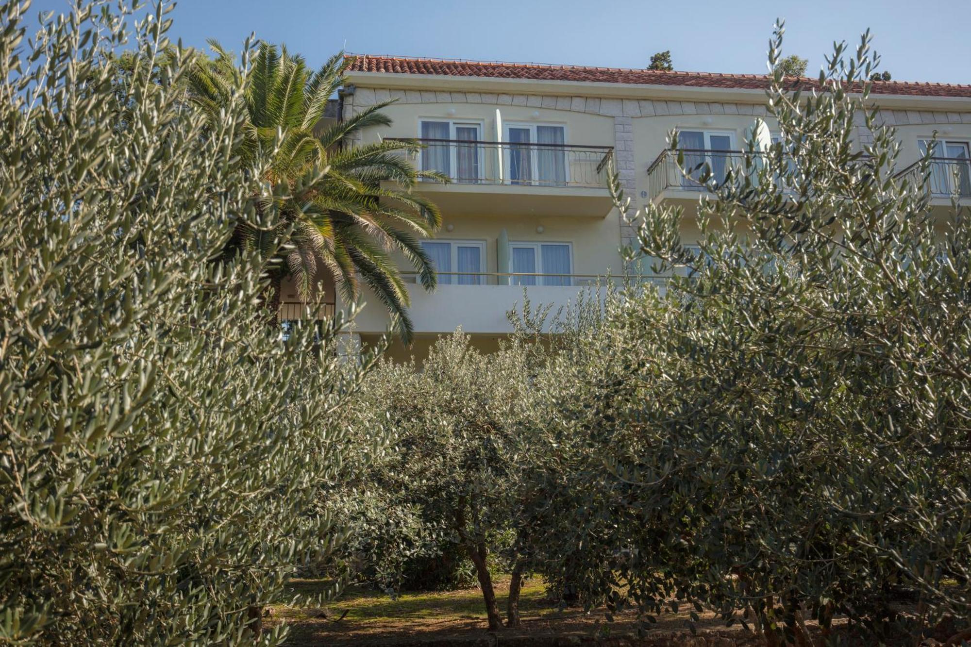 Aminess Vival Casa Velaris Hotell Supetar Eksteriør bilde